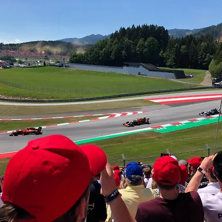 索尔霍夫公寓 * Schöder