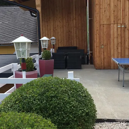 索尔霍夫公寓 *